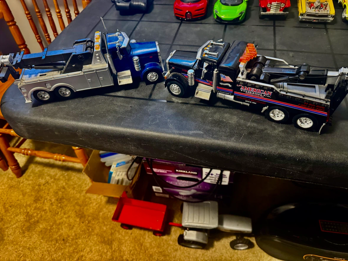 2 Diecast Heavy Duty Semi Wreckers