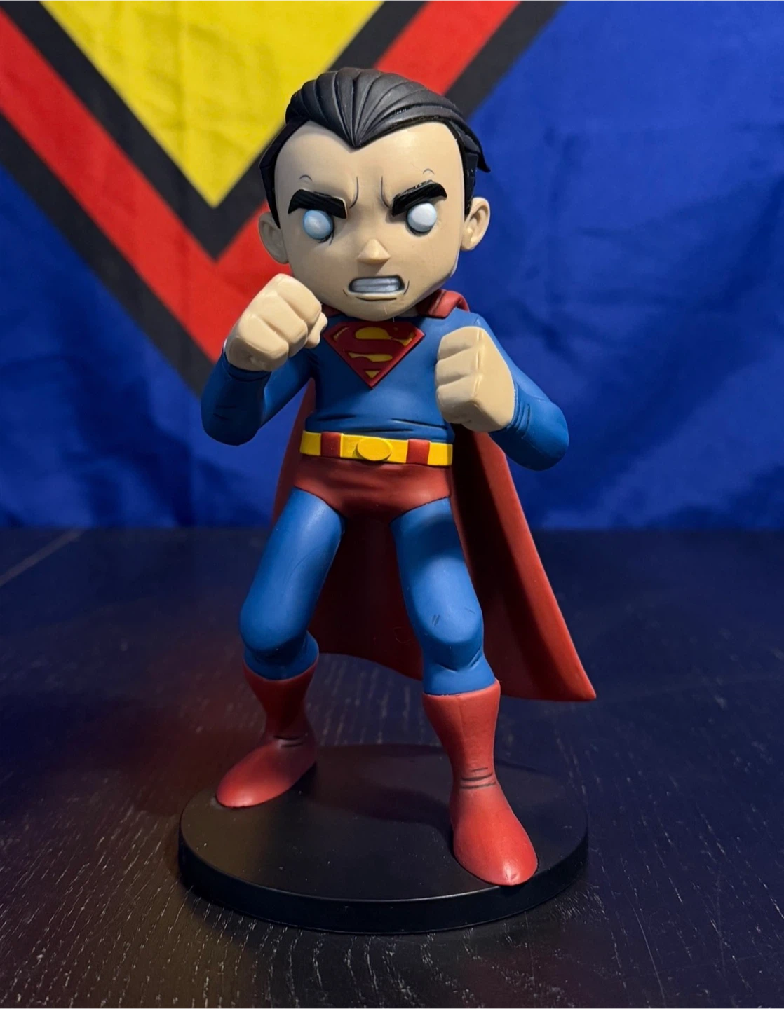 DC Artists Alley Superman Figure by Chris Uminga - photo 2