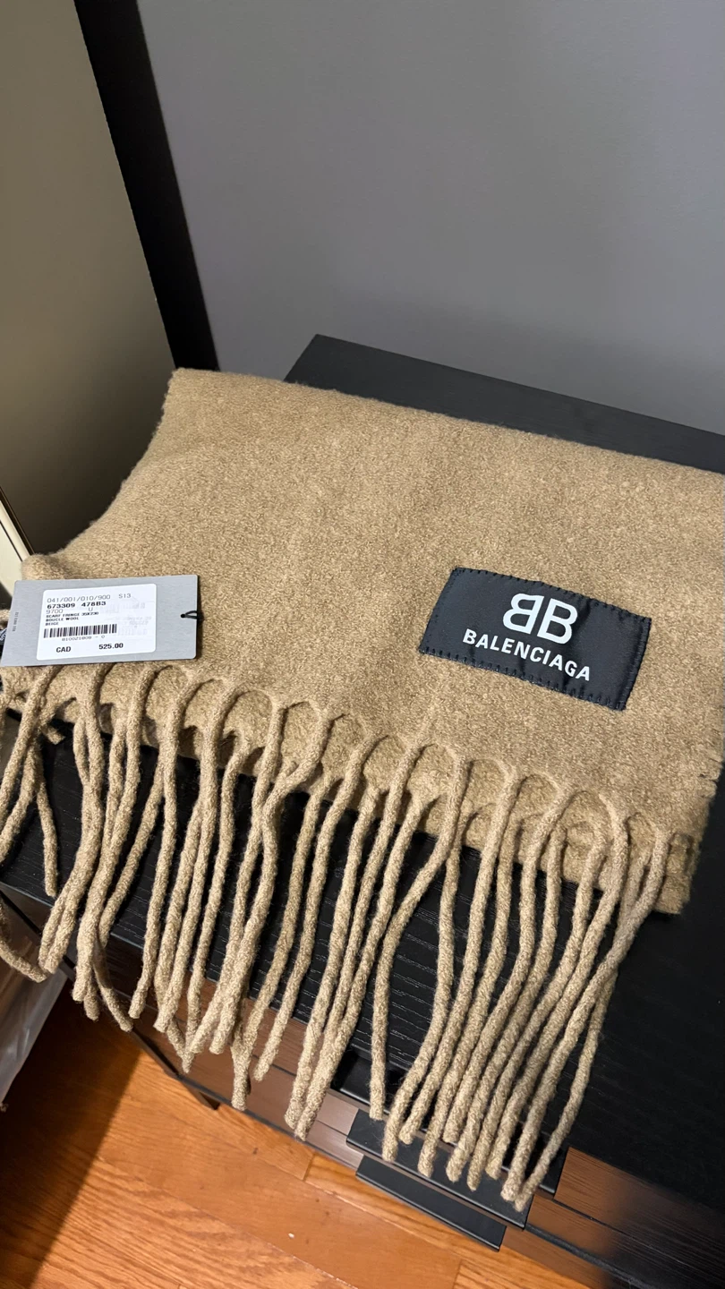 Balenciaga Beige Boucle Wool Scarf - photo 2