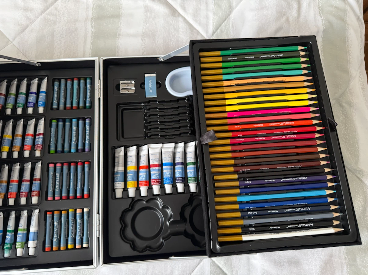 Artist's Loft Art Supply Set - photo 2