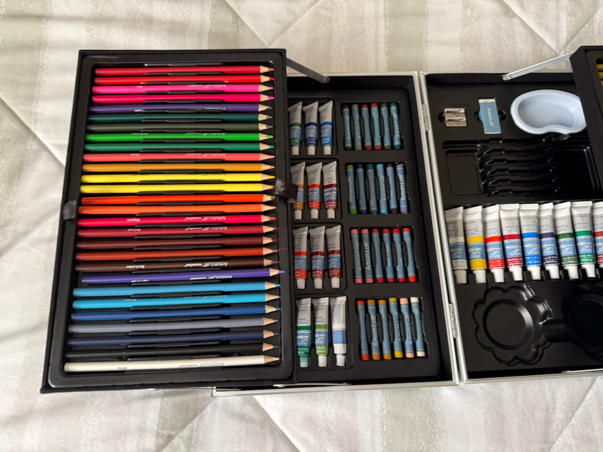 Artist's Loft Art Supply Set - photo 3