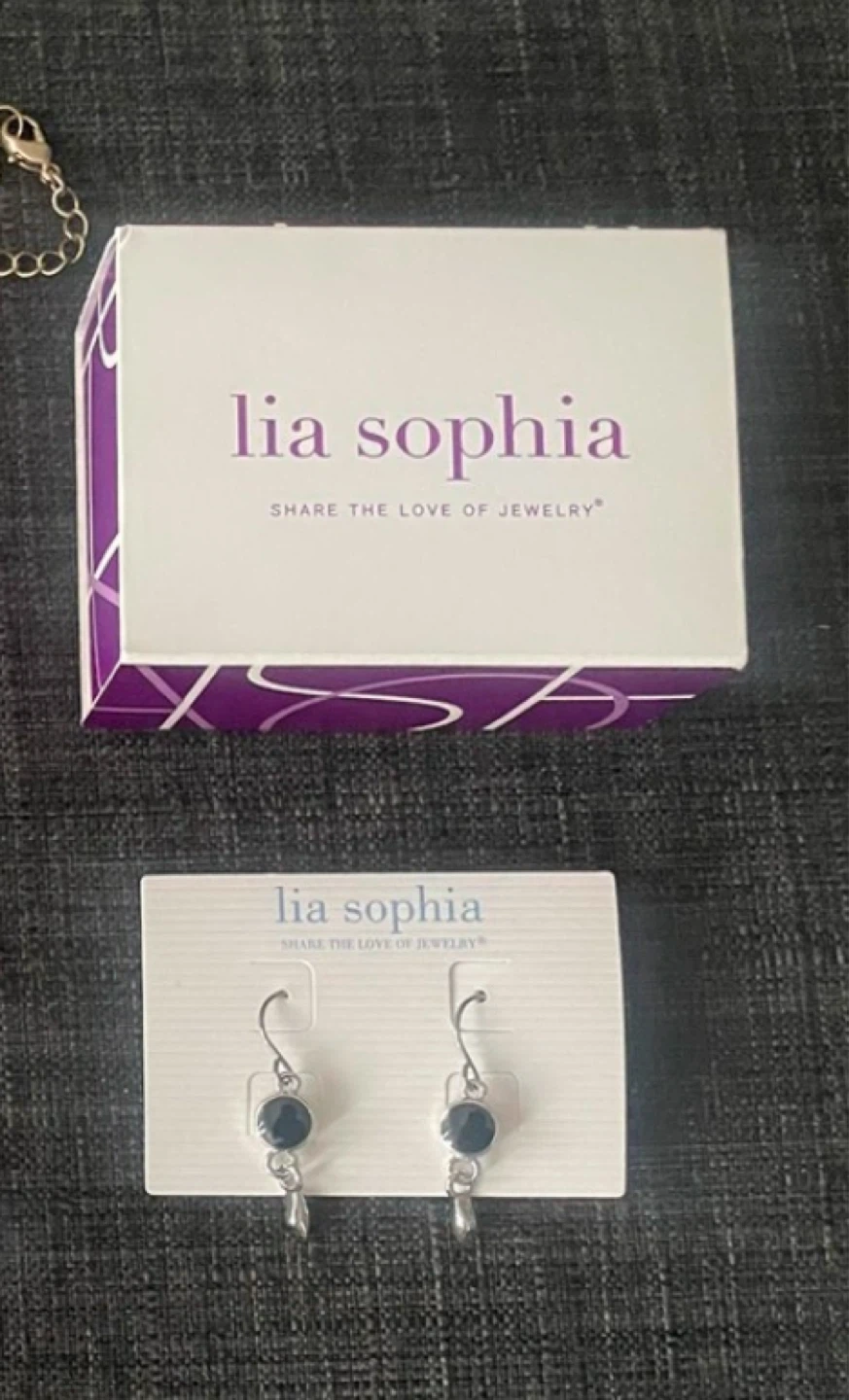 New Lia Sophia drop earrings