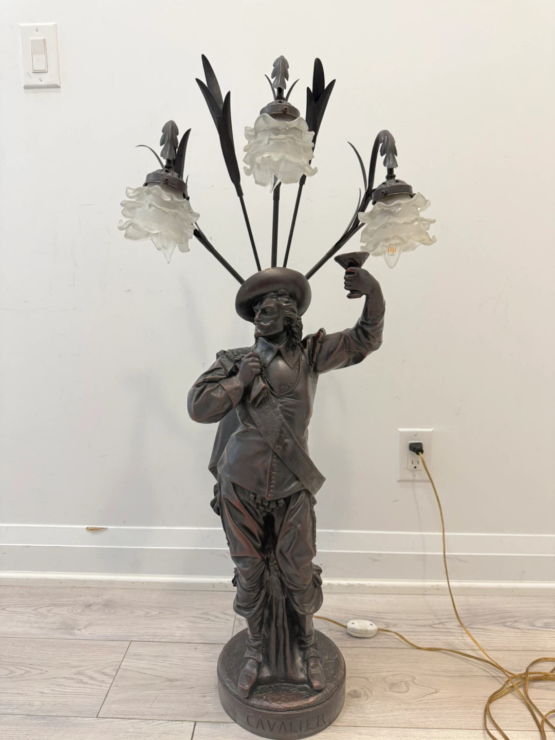 Cavalier Statue Floor Lamp - photo 5