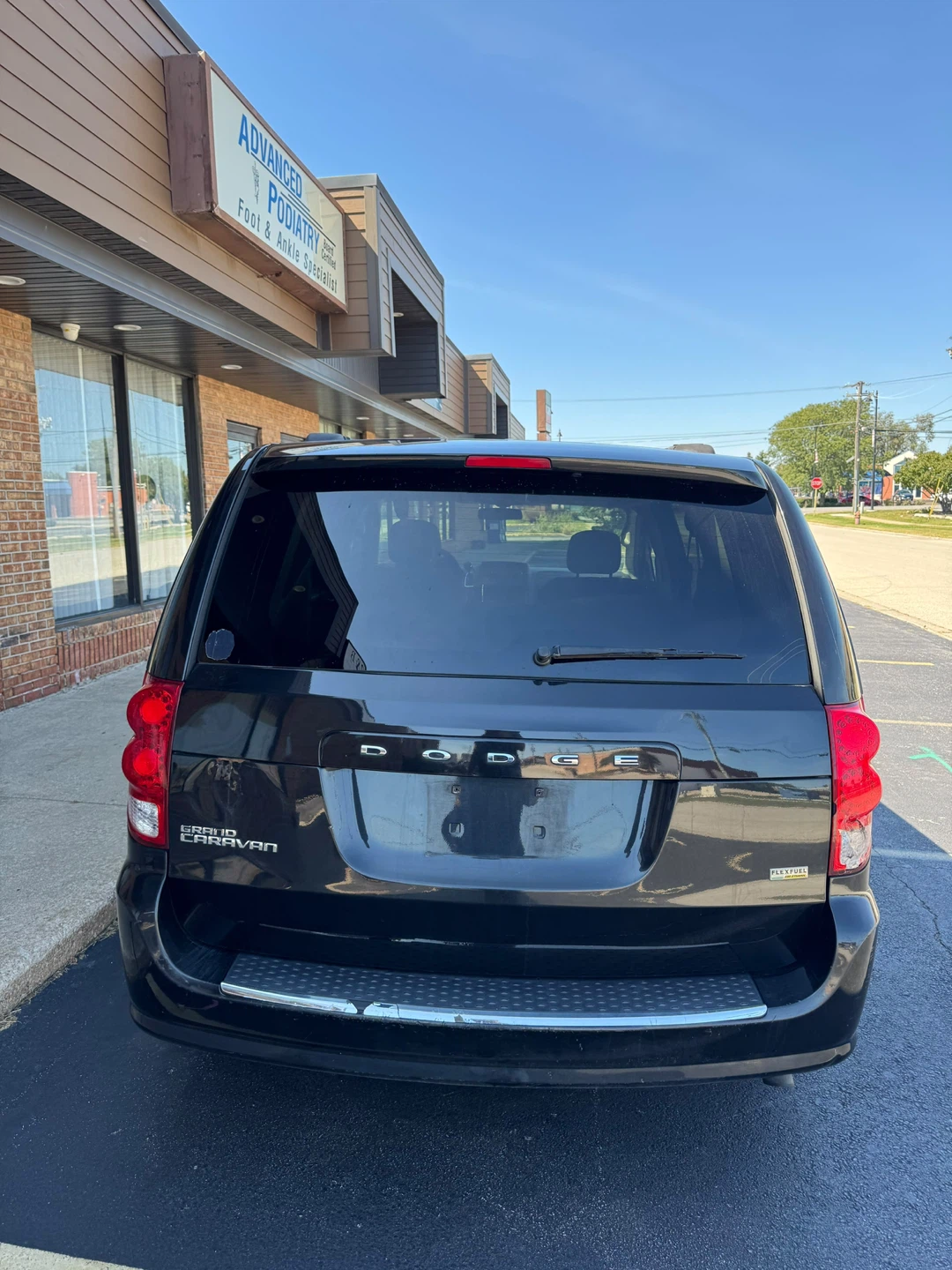 2013 DODGE GRAND CARAVAN SXT — CLEAN TITLE - photo 4