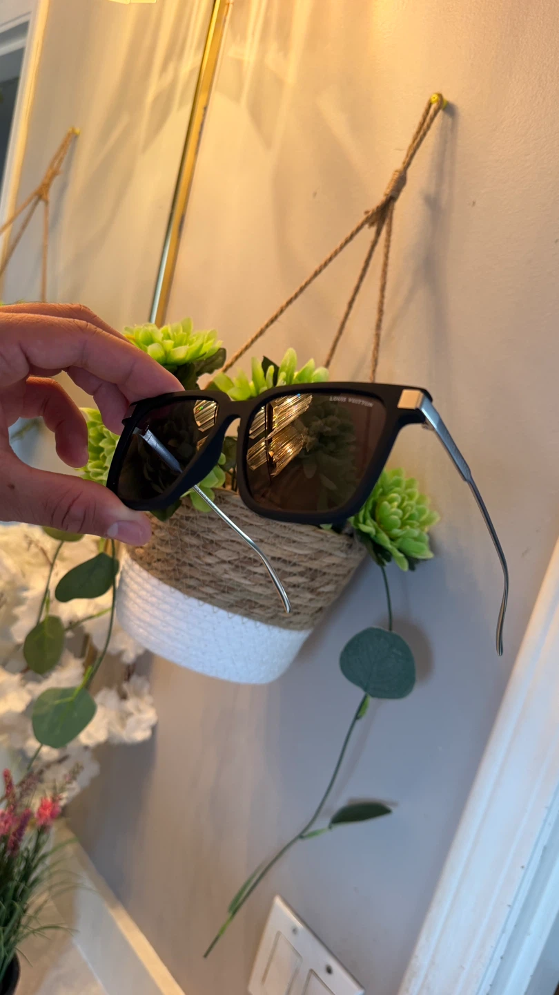 Louis Vuitton Sunglasses - photo 4