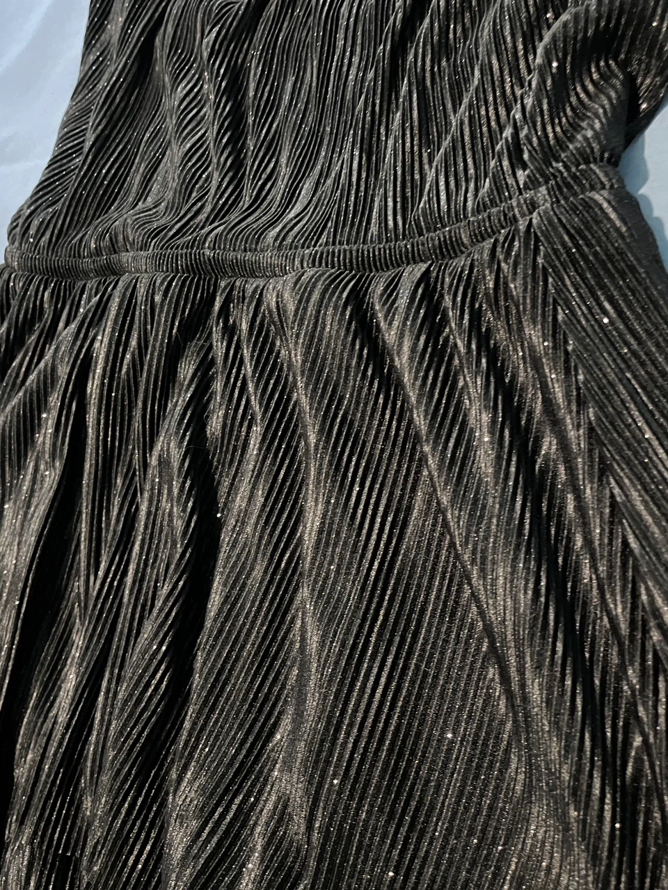 Discovery Clothing Glitter Plissé Dress - photo 4