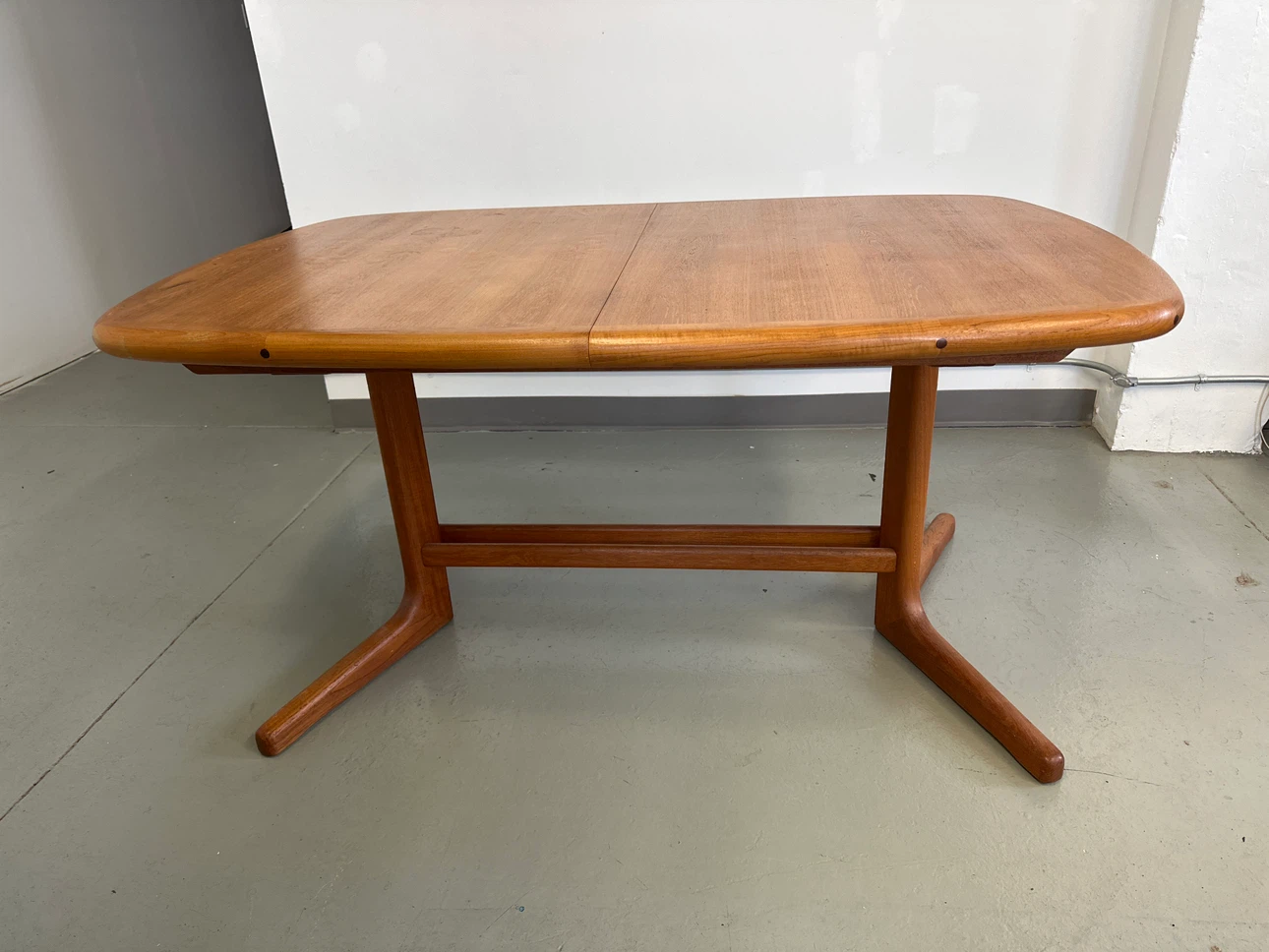 Mid-Century Modern Teak Dining Table - photo 2