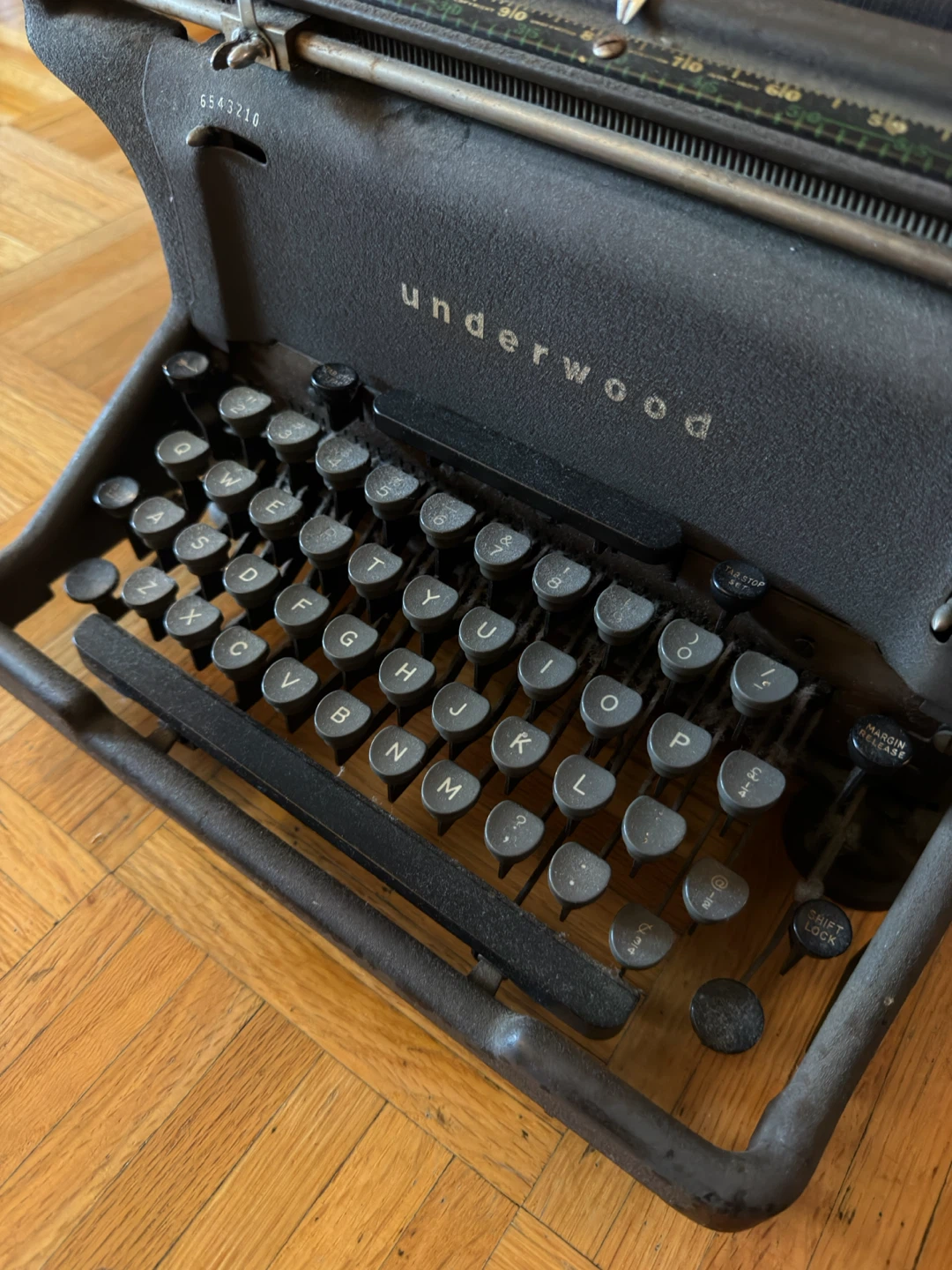 Vintage Underwood Typewriter - photo 3