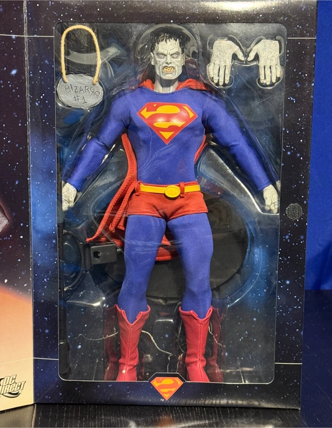 DC Direct Bizarro 1:6 Scale Deluxe Collector Figure - photo 2