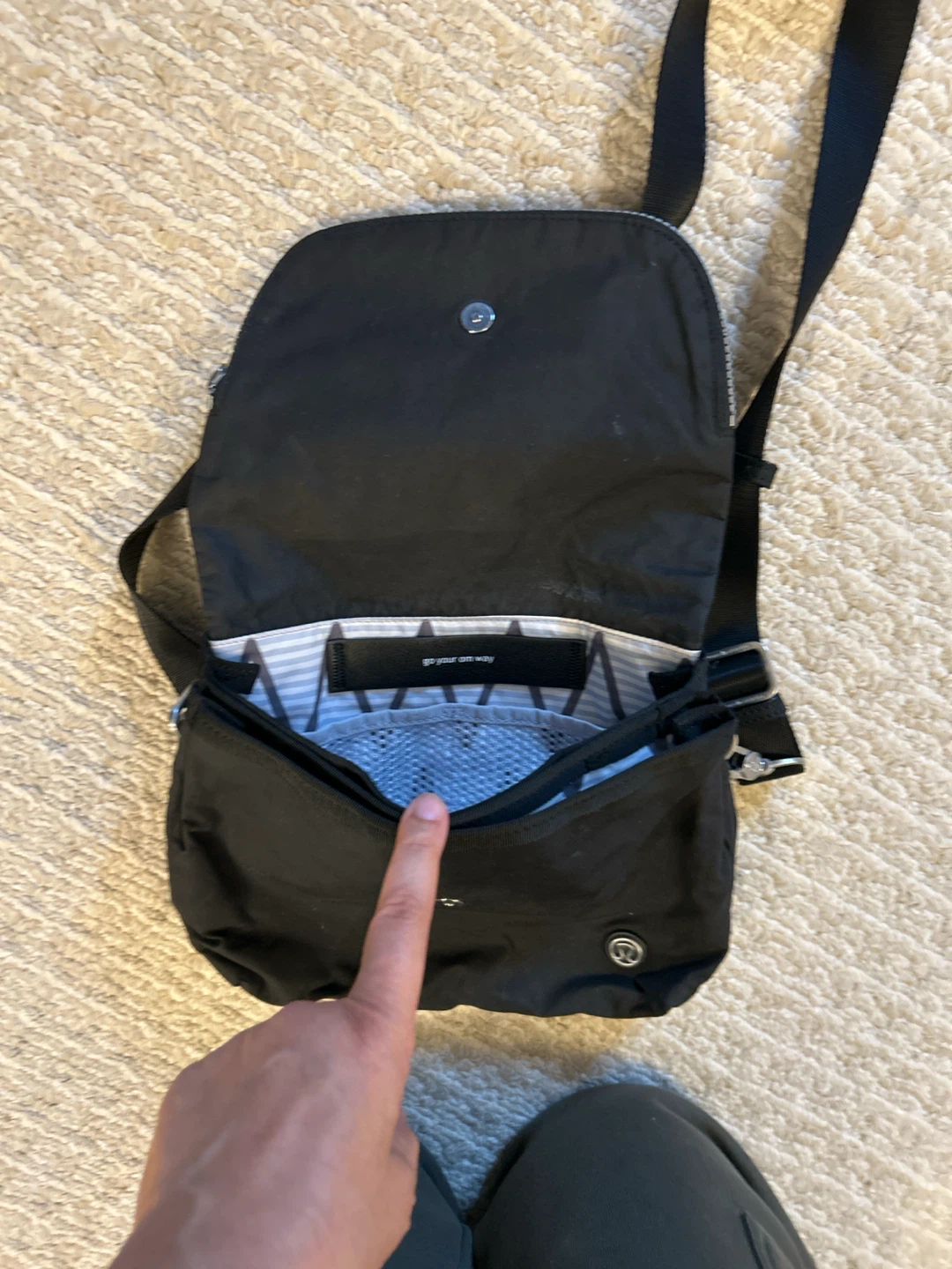 Lululemon Crossbody bag - photo 2