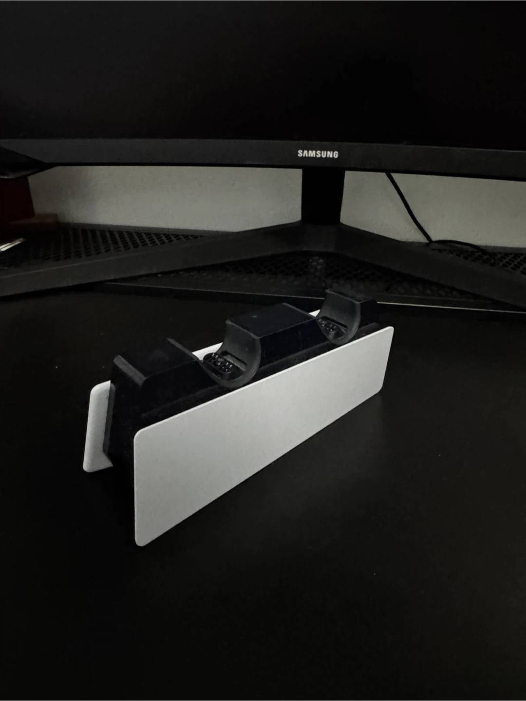 PlayStation 5 DualSense Charging Station - photo 3