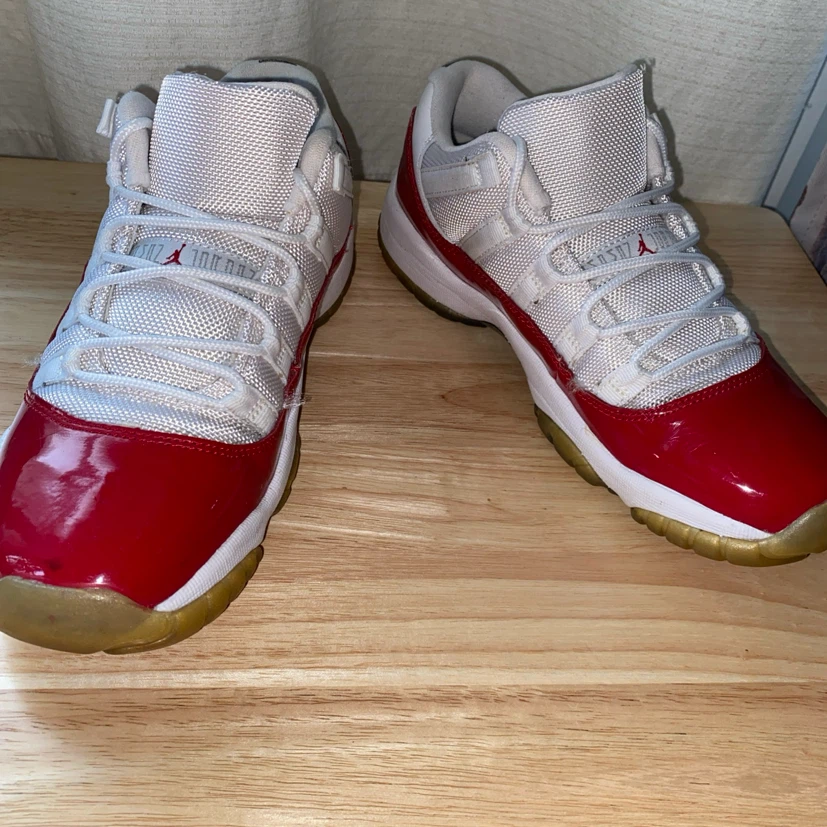 Air Jordan 11 Low White and Red - photo 2