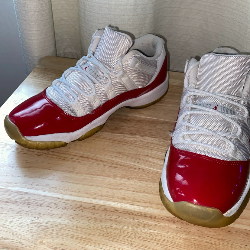 Air Jordan 11 Low White and Red - photo 3