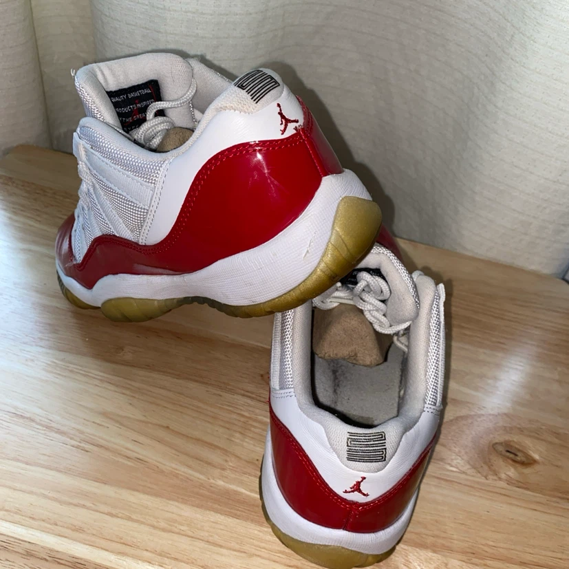 Air Jordan 11 Low White and Red - photo 5