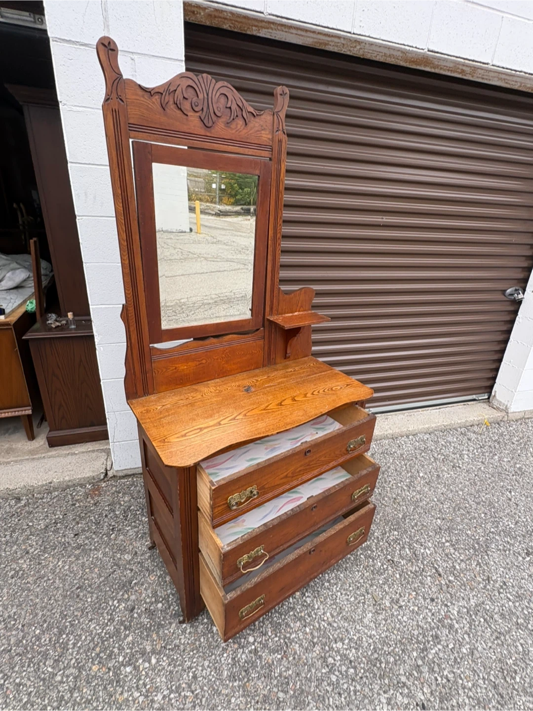 Free delivery antique Vintage Oak Dresser with Mirror - photo 4