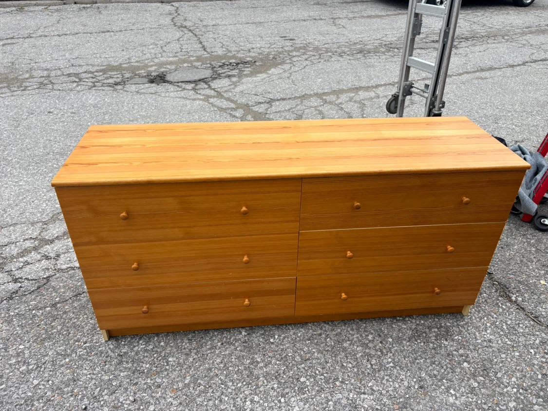 Free delivery used Six-Drawer Pine Dresser - photo 5