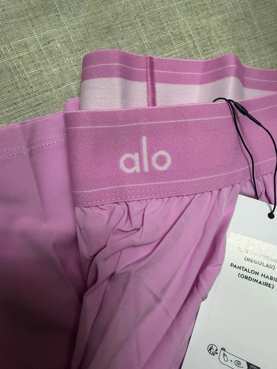 Alo Suit Up Trousers  Regular fit size Medium pink brand new - photo 2