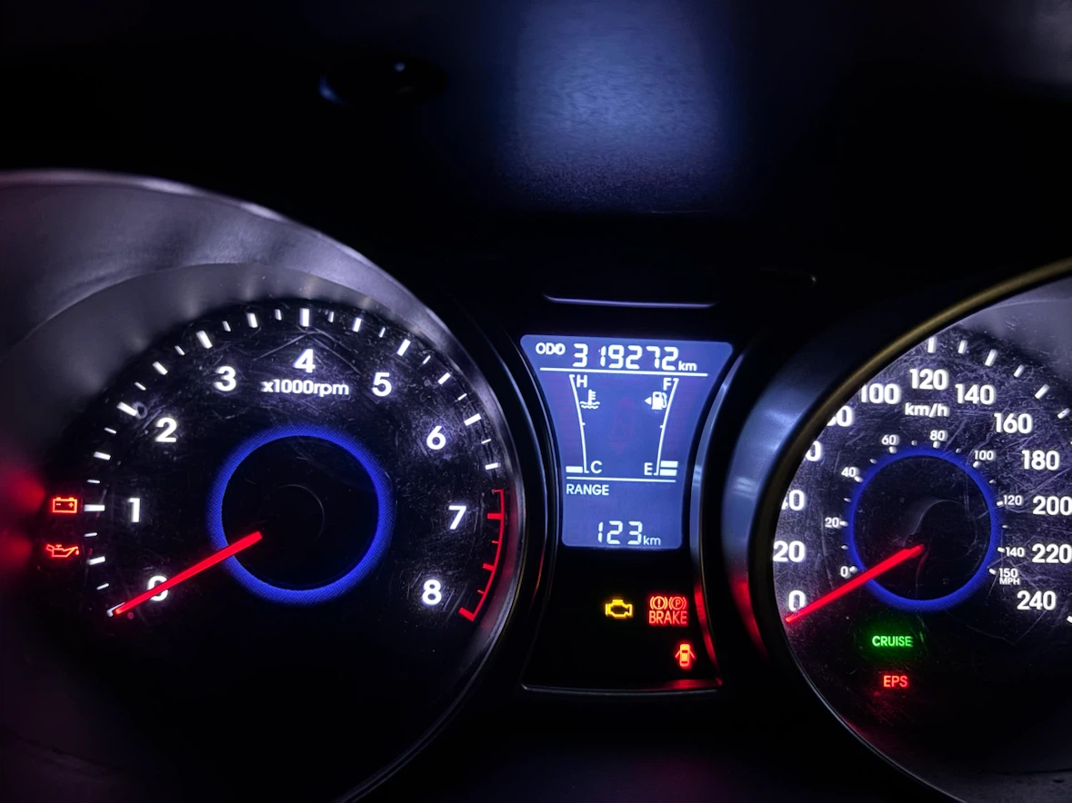 Blue Hyundai Veloster - photo 5
