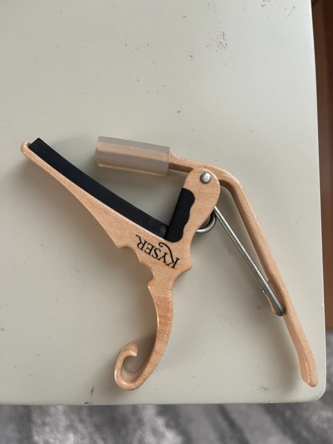 Kyser Quick-Change Guitar Capo - Maple Finish