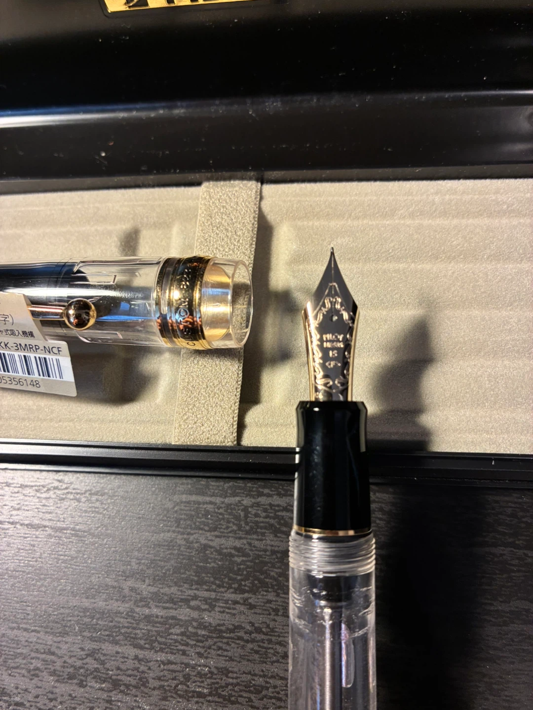 Pilot Custom 823 Fountain Pen (F) - photo 3