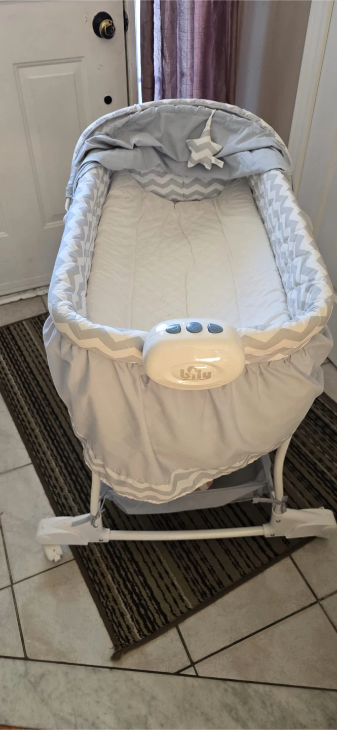 Bily baby bassinet with canopy - photo 2