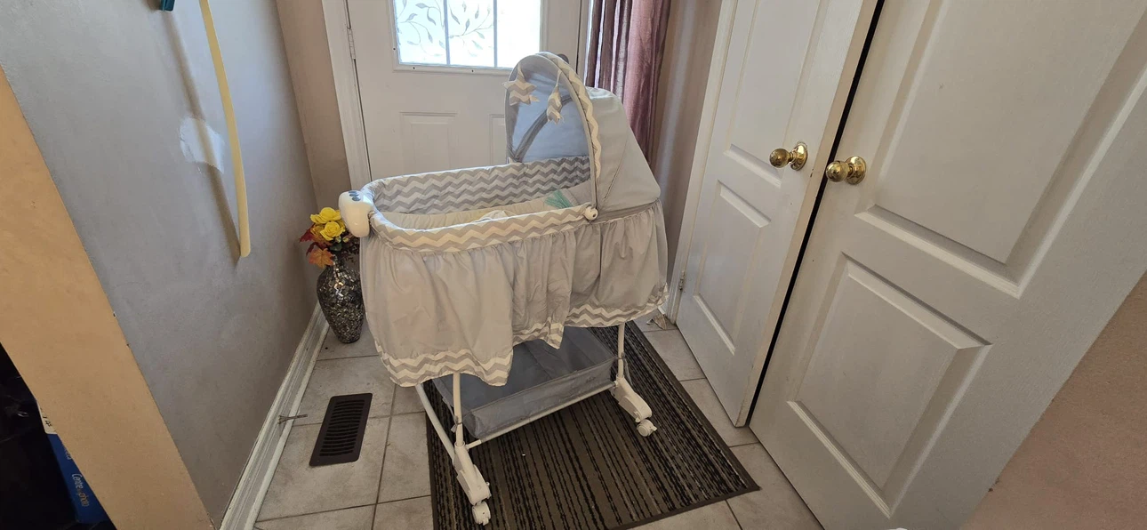 Bily baby bassinet with canopy - photo 3