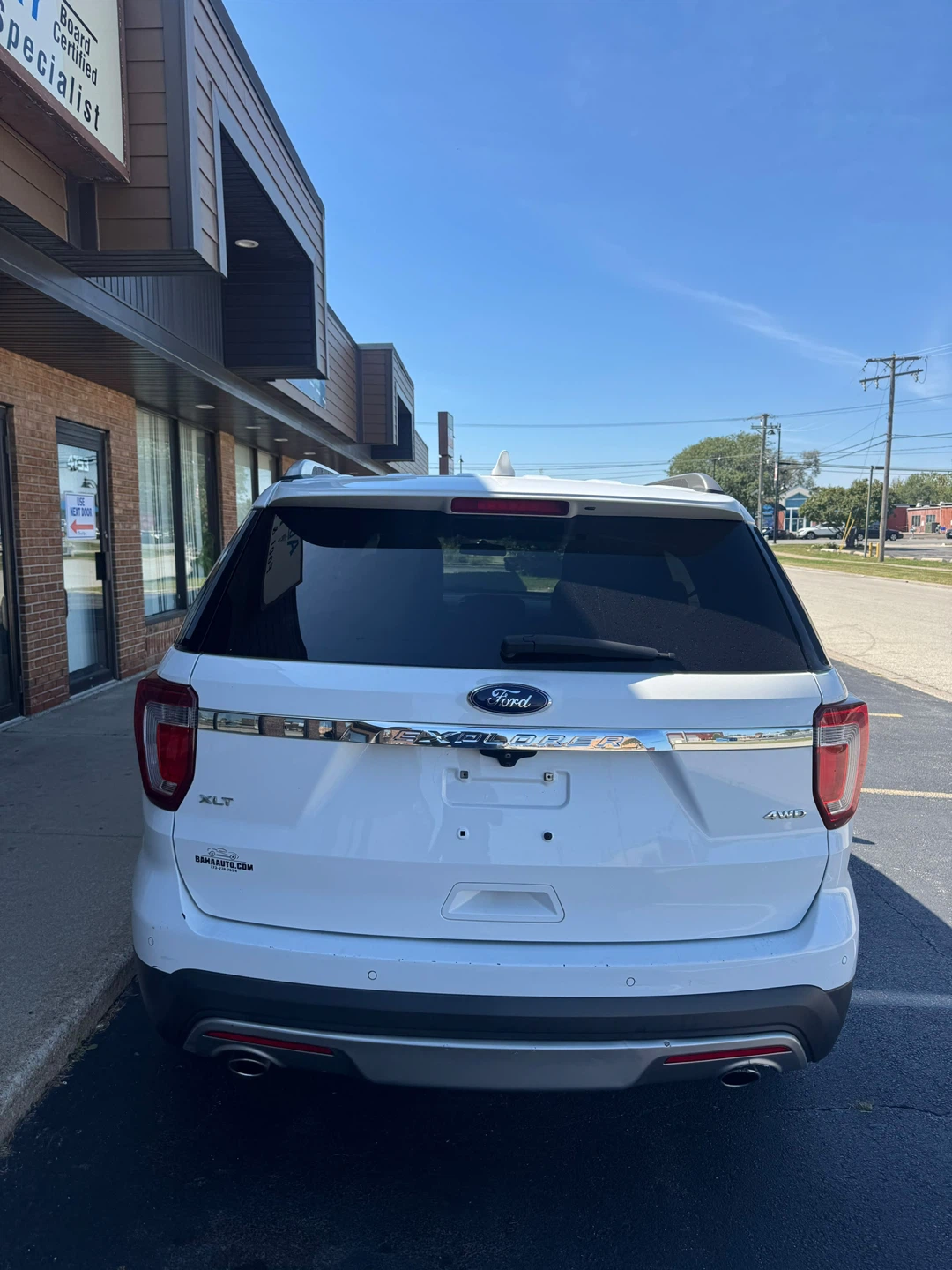 2017 FORD EXPLORER XLT 4WD — CLEAN TITLE - photo 4