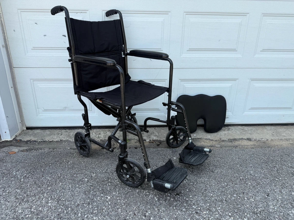 Drive Medical Lightweight Folding Transport Wheelchair