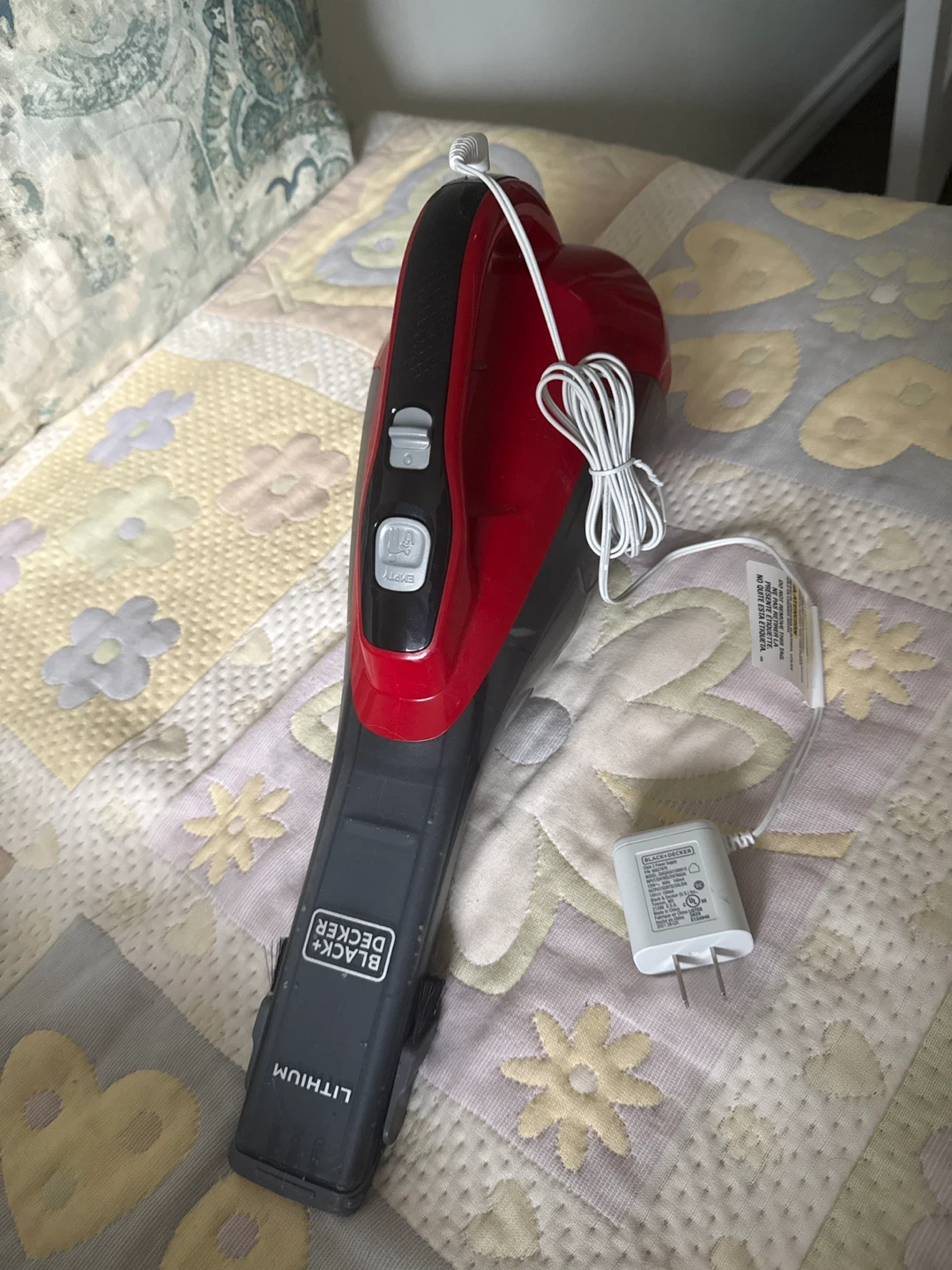 Black + Decker Lithium Handheld Vacuum