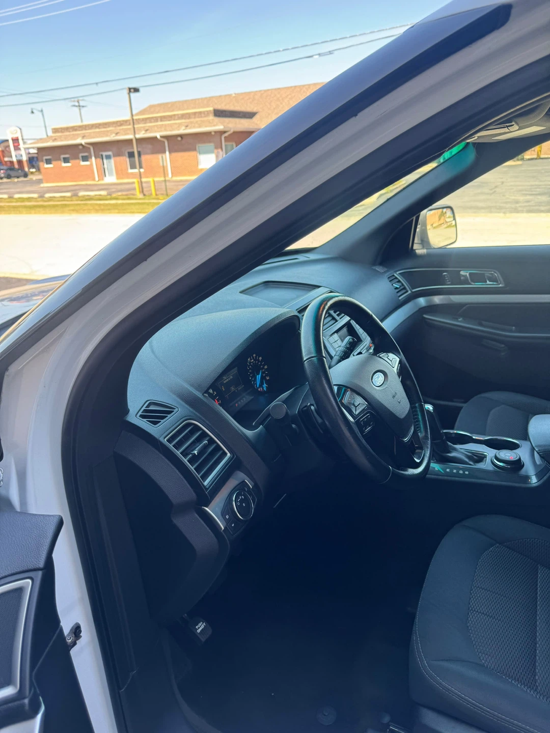 2017 CHEVROLET COLORADO EXTENDED CAB — CLEAN TITLE - photo 5