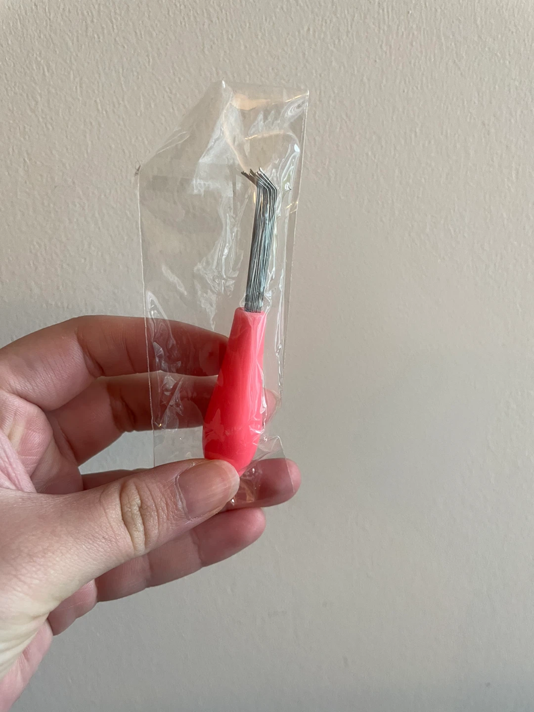 Hairbrush cleaner