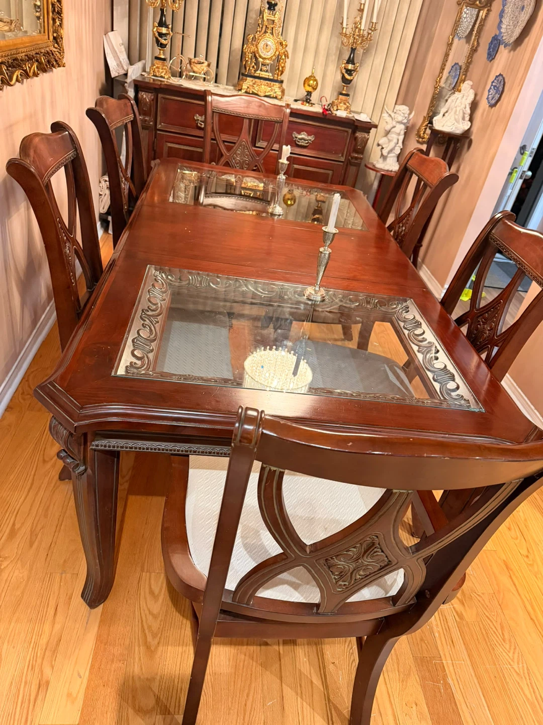 Dining table and chair set