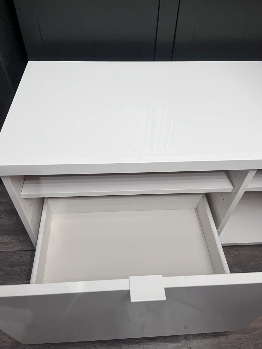 Ikea Byas White glossy media console - photo 2