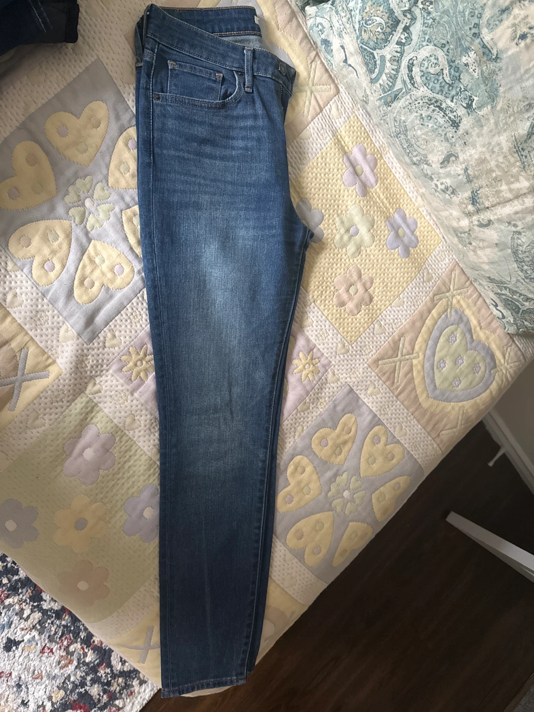 Levi's 721 High Rise Skinny Jeans - Size 27