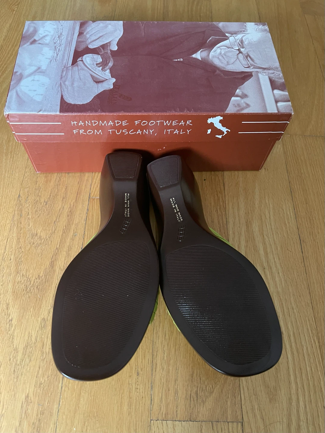 Italian Shoemakers Lime Green Sandals Size 7 - photo 2