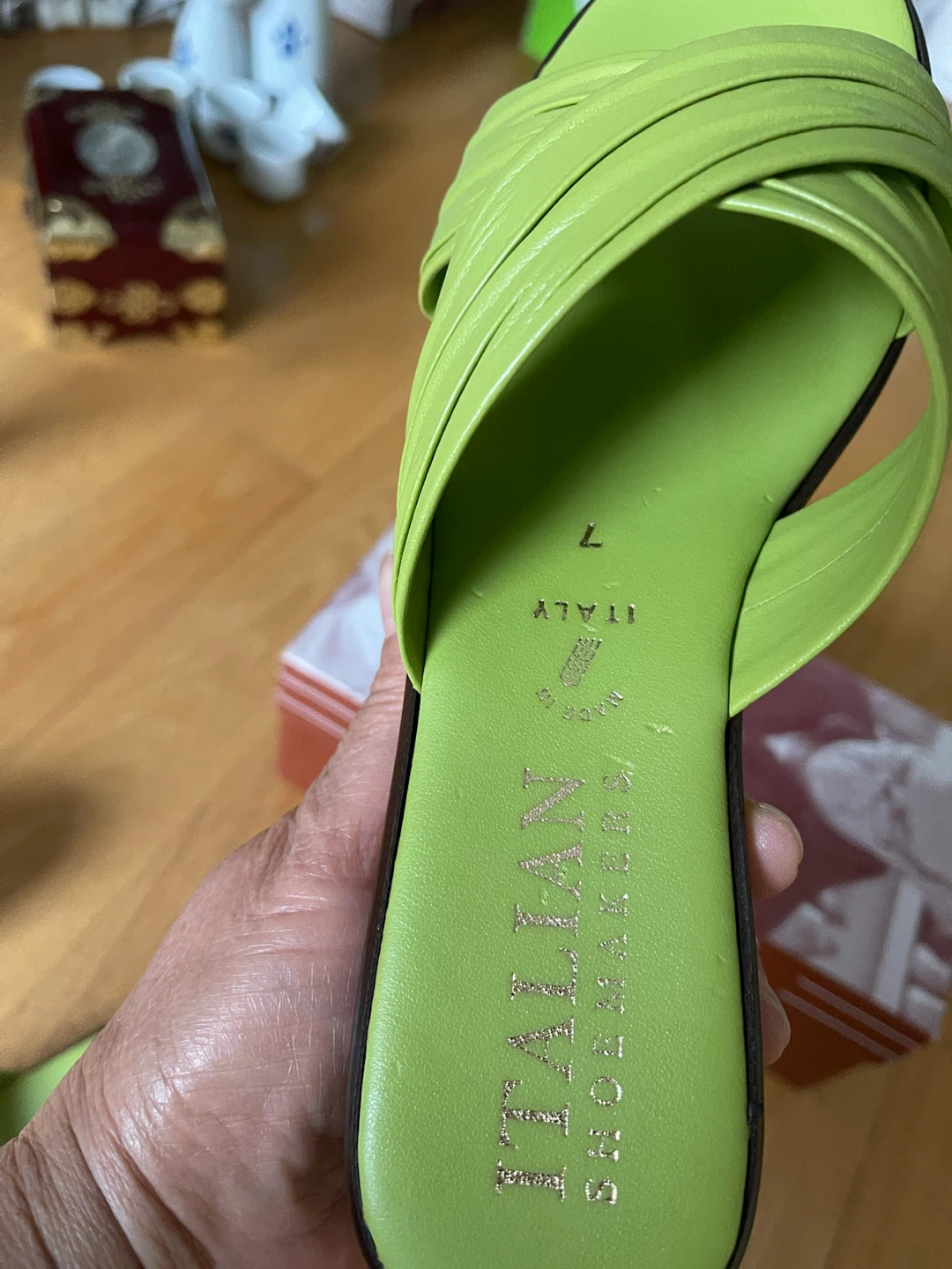 Italian Shoemakers Lime Green Sandals Size 7 - photo 3