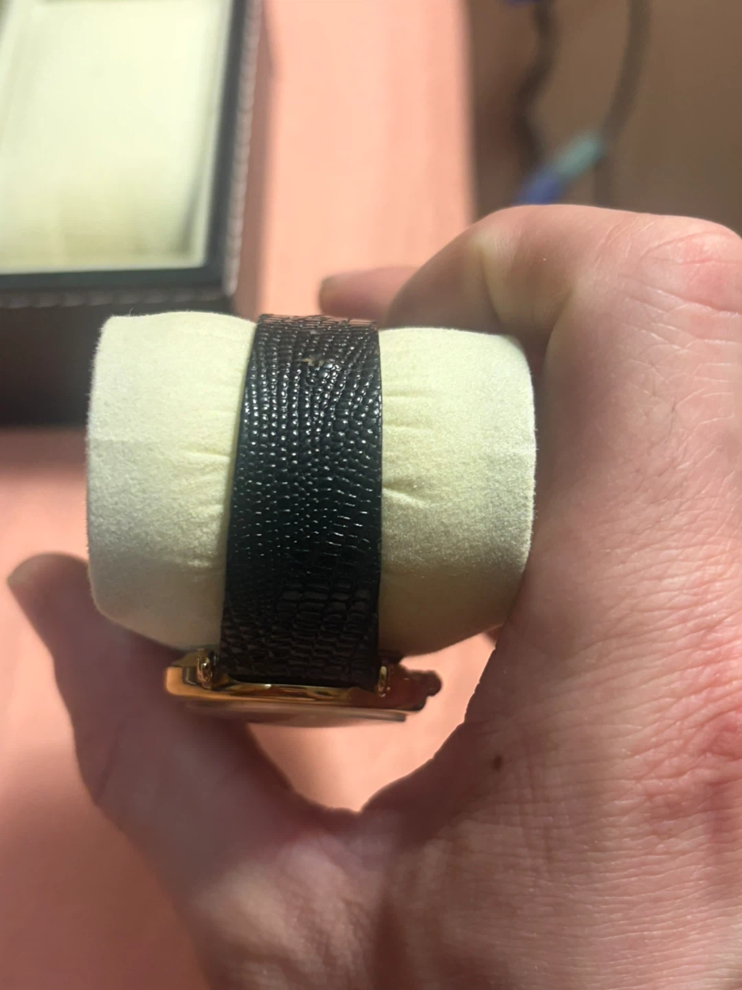 Classic gold-tone Timex watch with black leather strap - photo 5