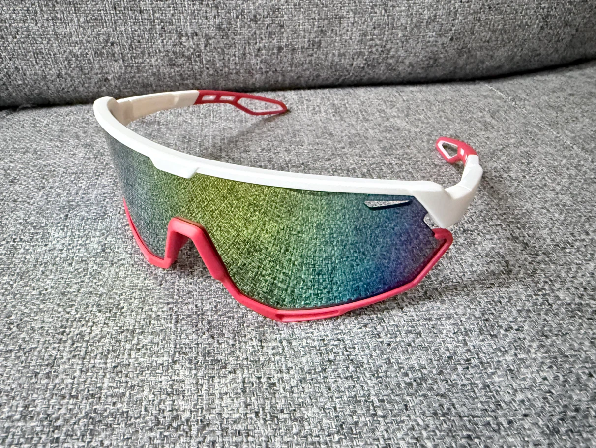 Sports sunglasses