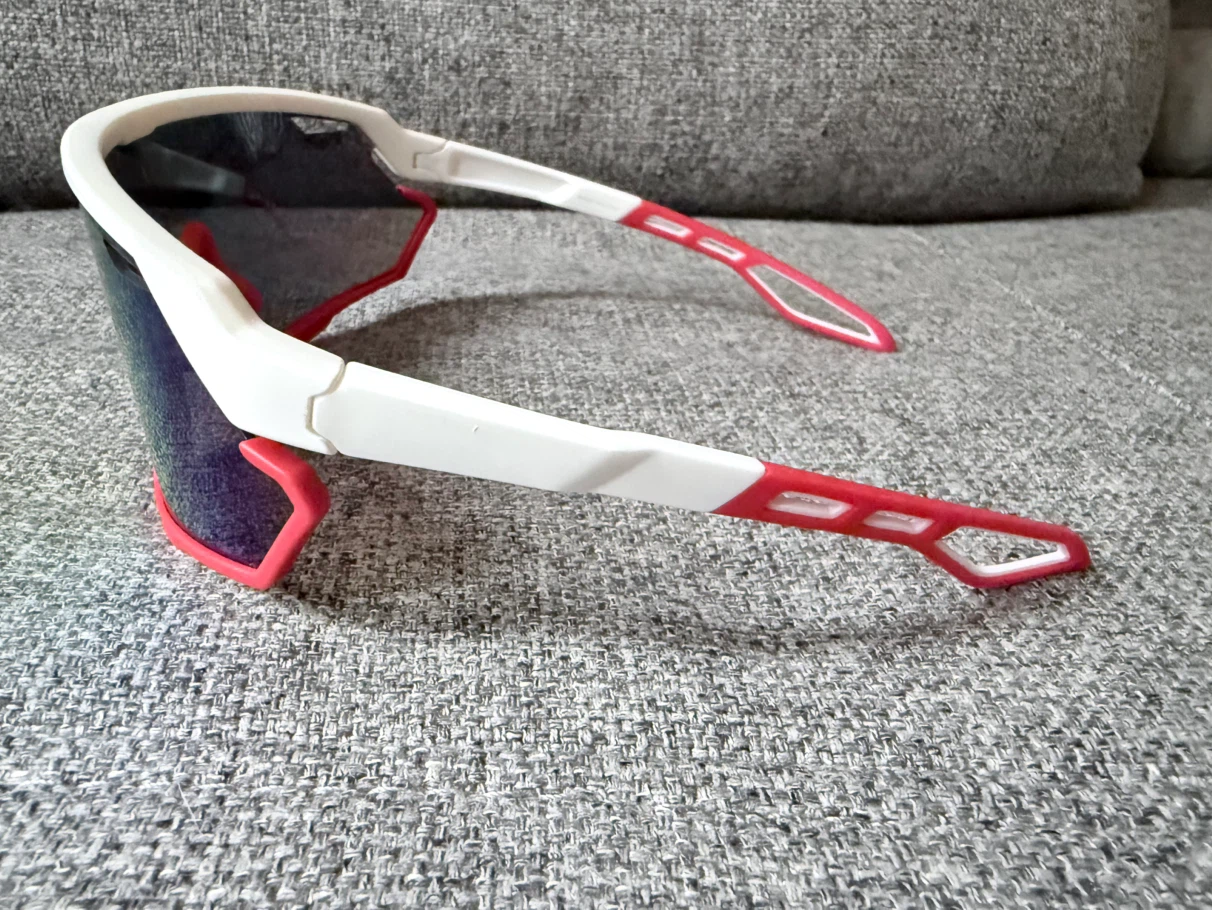 Sports sunglasses - photo 3