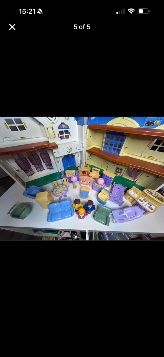 Keenway "My Happy Family" fold-out dollhouse - photo 5