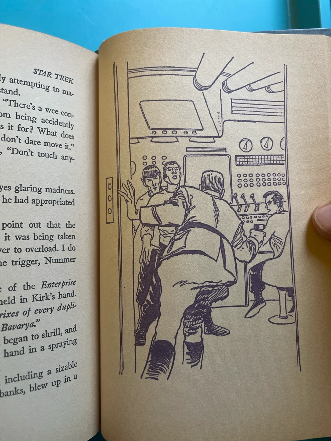 Star Trek: Mission to Horatius Vintage Book - photo 4