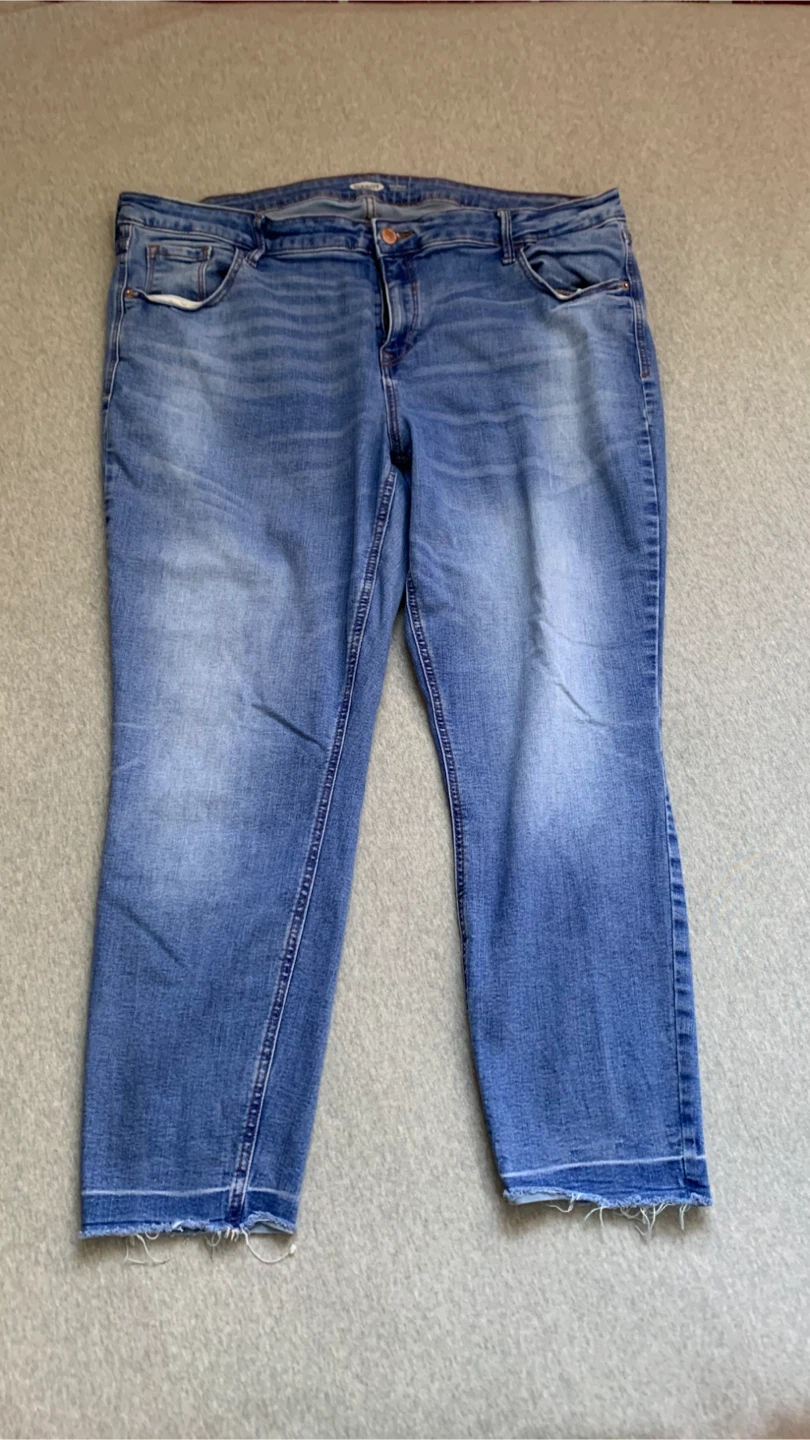 Old Navy Rockstar Super Skinny Jeans - Size 18