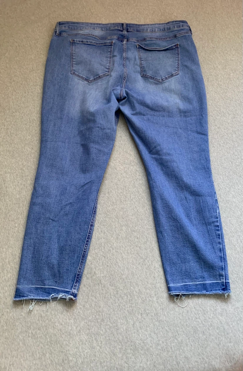 Old Navy Rockstar Super Skinny Jeans - Size 18 - photo 2