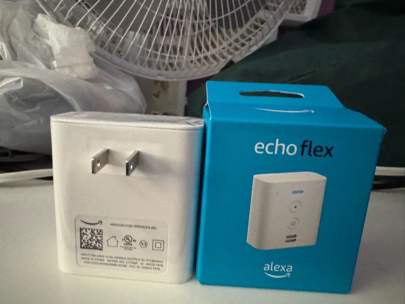 Amazon Echo Flex - photo 2