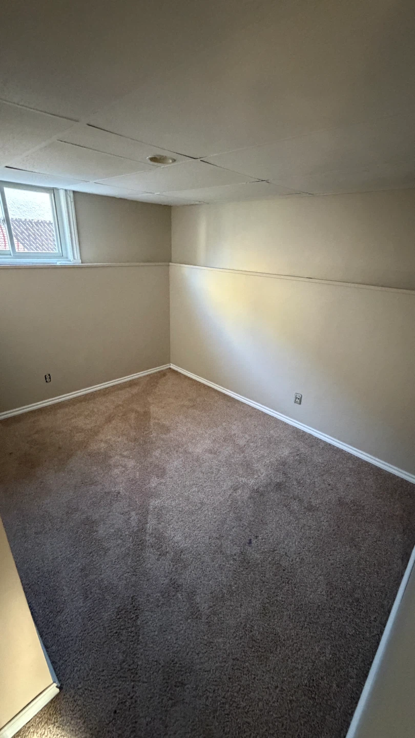 Basement for rent- 2 Beds 1 Washroom - photo 5