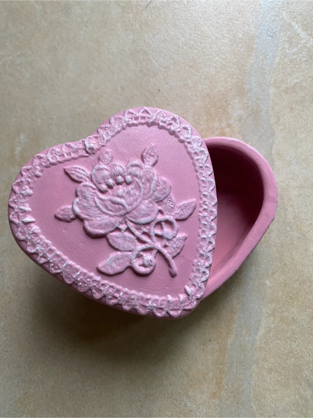 Dust Rose heart-shaped trinket box - photo 2