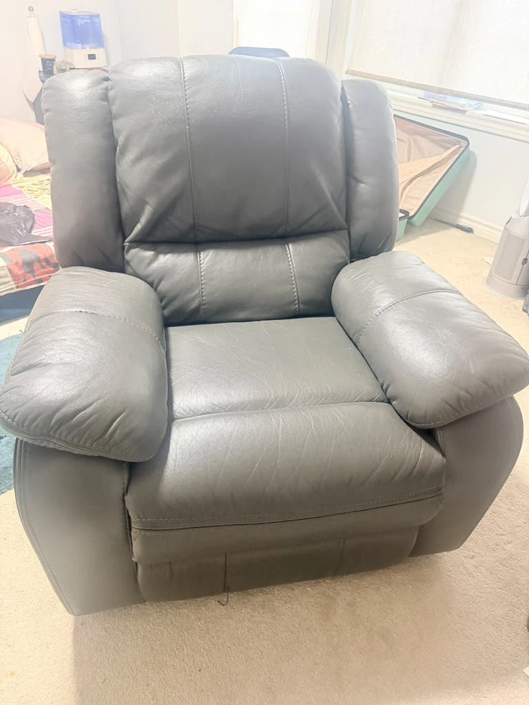 Three-Piece Dark Gray Leather Reclining Sofa Set - photo 3