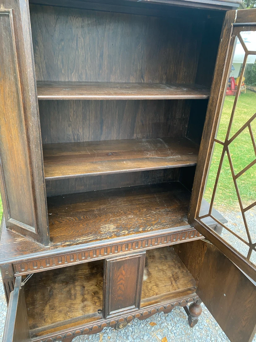 Vintage Walnut Gibbard China Cabinet / Hutch (CAN DELIVER) - photo 5