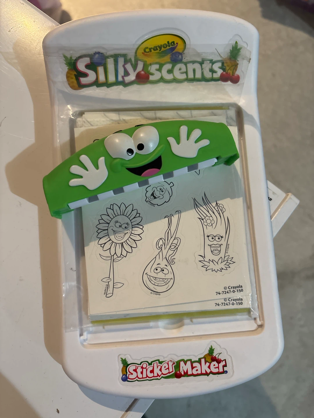 Crayola Silly Scents Sticker Maker