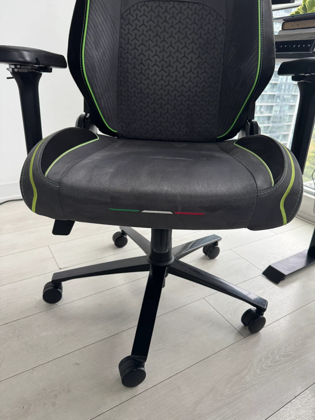 SecretLab Titan Evo Lamborghini edition - photo 3